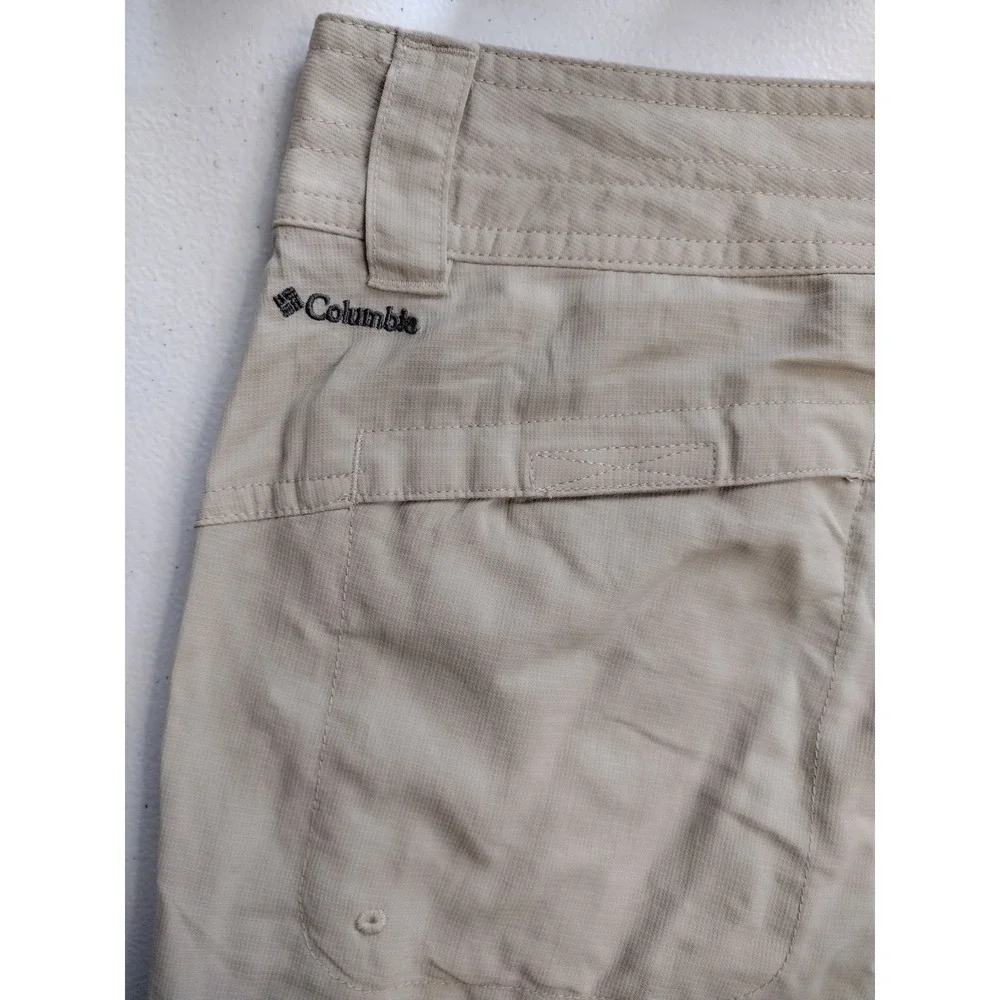 Columbia‎ Women's Beige Cargo Capri Pants Size 10 Outdoor Hiking Travel